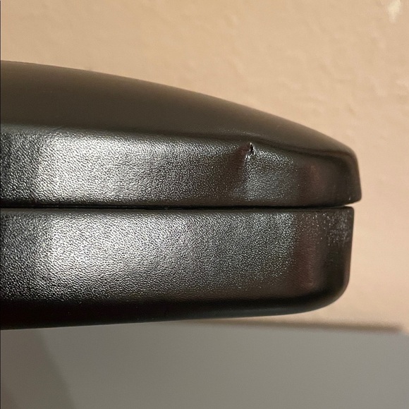 Coach Sleek Black Leather Eyewear Case - Picture 5 of 5